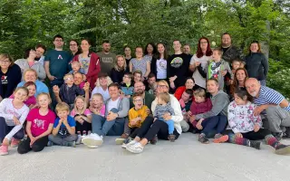 Pomozte rodinám s Angelmanovým syndromem najít podporu