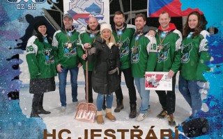 Podpořte HC Jestřábi na Mistrovství světa v rybníkovém hokeji