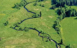Dárková kniha Vltava z nebe – podpořte knihu ke 150. výročí Smetanovy Vltavy!