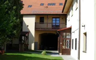 Zachraňte ohroženou pomoc lidem po úrazech