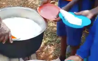 Jídlo na rok pro 200 dětí základní školy Wakitaka v Ugandě (2. ročník)