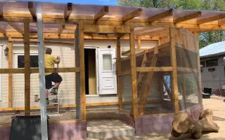Voliéra pro staré a nemocné kočičky k mobilheimu