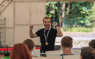 Český hudební tábor mládeže potřebuje nové stojánky