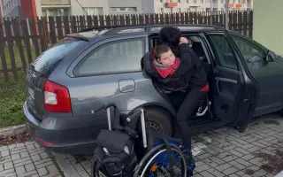 Bezbariérové auto pro Adámka, aby ho maminka mohla bezpečně přepravovat