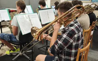 Nakrmte 20 muzikantů, aneb pomozte začínajícímu Bigbandu.