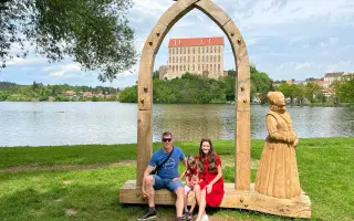 Pomoc pro nepohyblivou mámu Radku s nesnesitelnými bolestmi