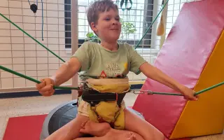 Dejme Tomíkovi po encefalitidě šanci znovu chodit