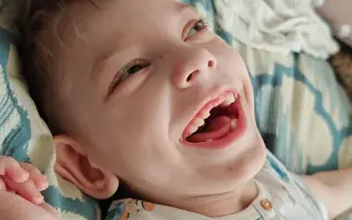 Pomozme bojovníkovi Michálkovi vykročit k prvnímu krůčku a lepší budoucnosti