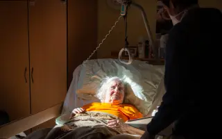 Snoezelen terapie: Darujte seniorům klid, kontakt a úlevu