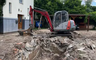 Rekonstrukce dvorku pro děti Waldorfské základní školy v Semilech