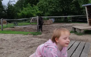 Pomozte Lilince začít chodit
