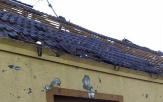 Pomoc rodině Buškových, které zasáhlo tornádo a přišli o dům