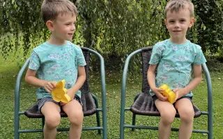 Nové ortézy pro dvojčátka Šimonka a Štěpánka