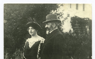 Oprava pomníku MUDr. Františka Veselého a jeho ženy Marie Calmy