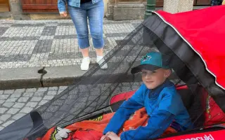Jedeme dál! Pomozte Natanielovi na cestě.