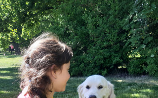 Asistenční pes pro Máju s autismem