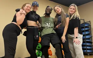 Pomozte mi zachovat zrak a pokračovat jako dětská sestra