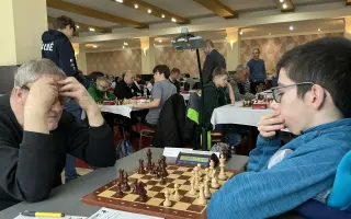 Studenti a fanoušci Myšlením k bohatství ... pro Martínka