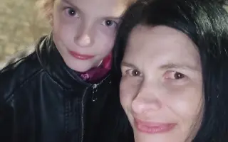 Pomozme mamince Žanetě opravit střechu, sama to nezvládne.