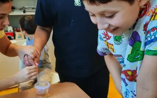 „Hra, kde je každý vítěz“ aneb pomůcky a hry pro děti s autismem