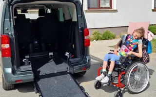 Auto pro převoz Emičky na vozíku