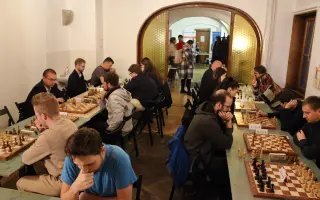 Šachový seminář s Davidem Navarou a výstava šachových souprav
