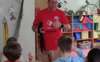 Pomozte Rescue Praha pořídit AED, který může zachránit životy