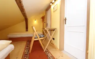 Koupelny pro svaté na Eljonu