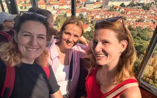 Cesta naděje pro vdovy a děti, které přišly o své muže ve válce