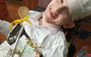 Pomozte nám zvládnout každodenní péči o Lukáše