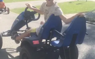 Psychologická pomoc pro naše dvě děti po autonehodě