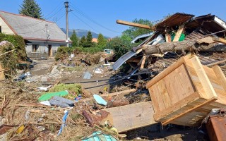 Pomoc pro nový začátek: Zničený domov po povodních a boj se zdravotními obtížemi