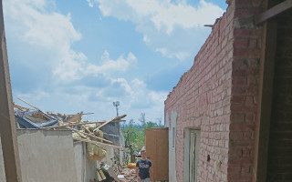 Pomoc paní Martině Svobodové z obce Lužice, které tornádo zničilo dům