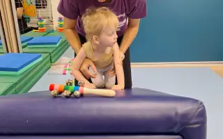 Pomozme malé Natálce se syndromem kočičího křiku