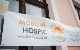 Kola, která vezou úlevu - nový užitkový vůz pro mobilní hospic