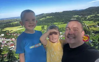 Pomoc pro děti a rodinu Denisy, která odešla příliš brzy