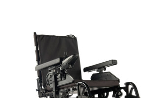 Místo sportu invalidní vozík - pomozte Petrovi
