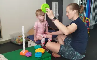 Pomozme malé Natálce se syndromem kočičího křiku