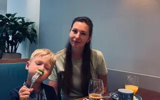 Cesta naděje pro vdovy a děti, které přišly o své muže ve válce