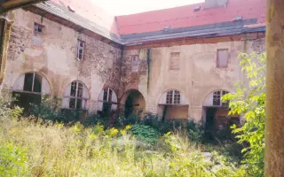 Obnova fresky původních slunečních hodin v hejnickém klášteře