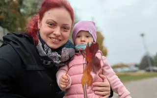 Tatínek se už nevrátil domů – pomozme Viki a její mamince postavit se znovu na nohy