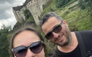 Pomozte vážně nemocnému tatínkovi prodloužit život a zažít svatby svých dcer