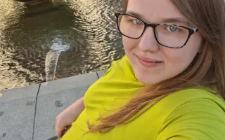 Pomožte mi sednout si na vozík, abych mohla stát v životě pevně