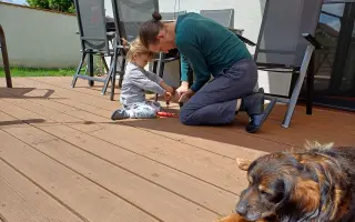 Odejít ve 43 letech je příliš brzy. Pomozme to jeho ženě a dětem zvládnout.