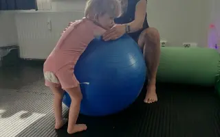 Pomozme malé Natálce se syndromem kočičího křiku