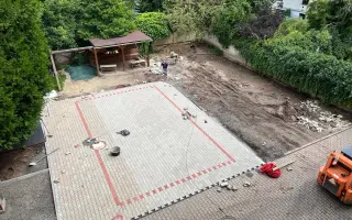 Rekonstrukce dvorku pro děti Waldorfské základní školy v Semilech