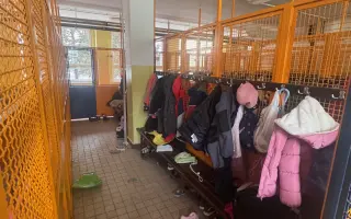 Šatny jsou prvním i posledním místem školního dne – pojďme je udělat příjemné