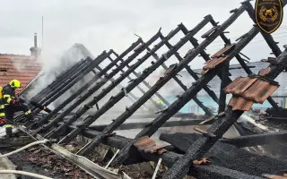 Požár nám vzal domov. Pomozte nám vrátit dětem střechu nad hlavou.