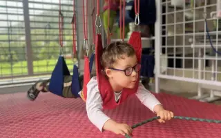 Když psí láska léčí – rok canisterapie pro Dominička