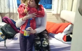 Pomoc pro nepohyblivou mámu Radku s nesnesitelnými bolestmi